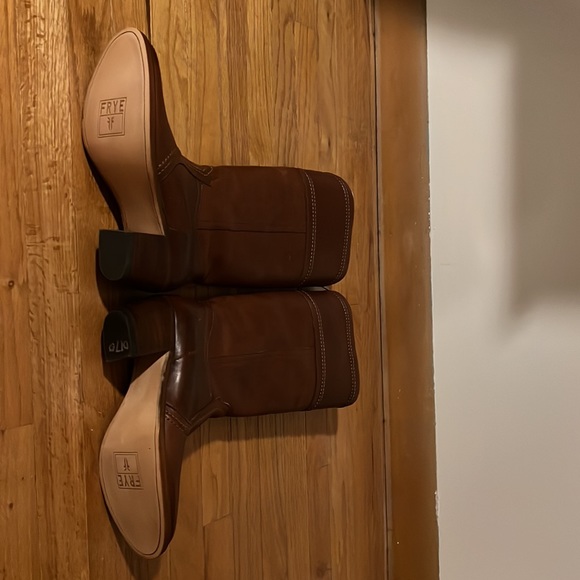 Frye Women’s Boots - Picture 7 of 12